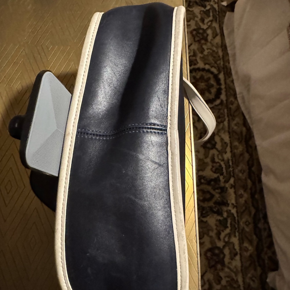 Rare Vintage Navy Blue and Parchment Leather Crossbody Coach Spectator City 9667 - Picture 6 of 13